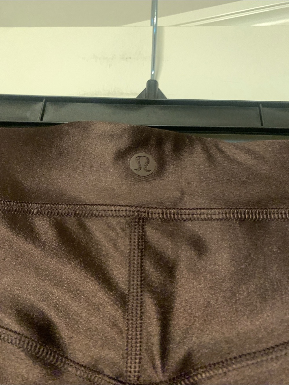 Lululemon NWT Satin Shine HR Tight 25" Size 10 Espresso - Picture 7 of 7